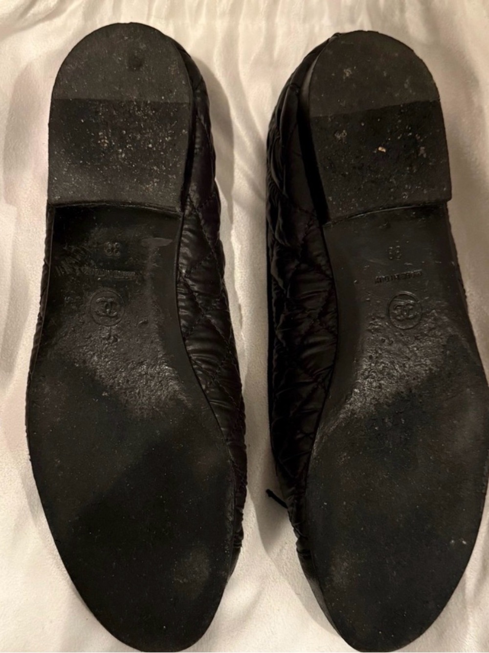 CHANEL Black Quilted Calfskin Bow Ballet Flats (European size 38) - Picture 9 of 10